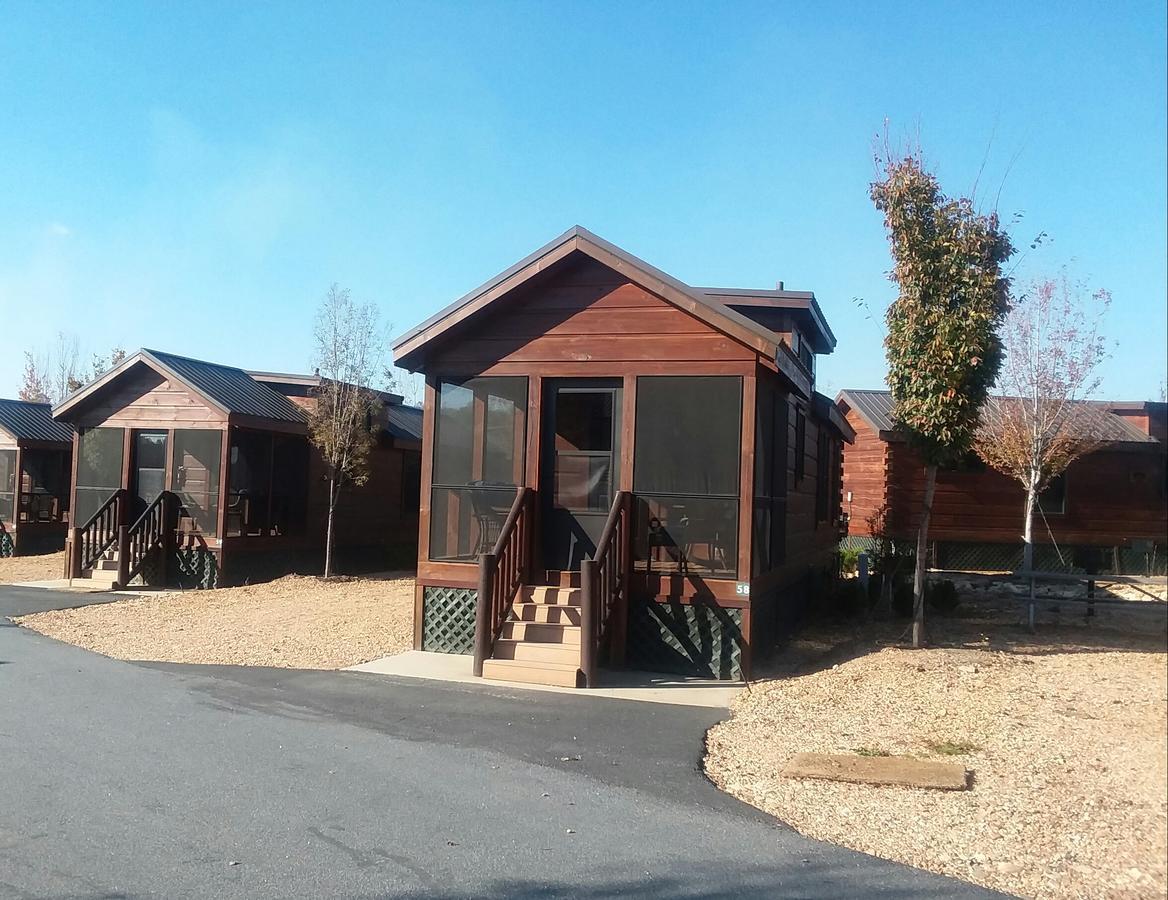 Tryon Resort Mill Spring Bagian luar foto